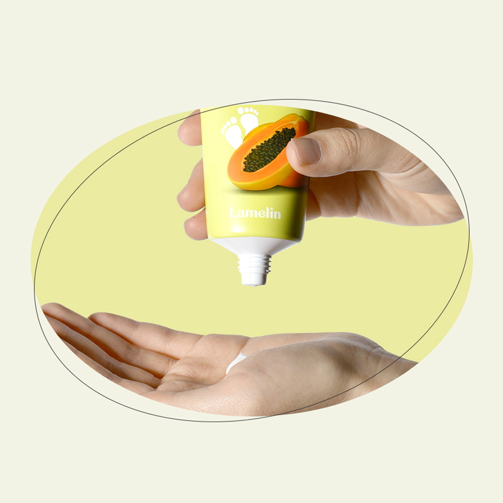 LAMELIN Pure Papaya Sea Oil Foot Balm Cream 100ml in use