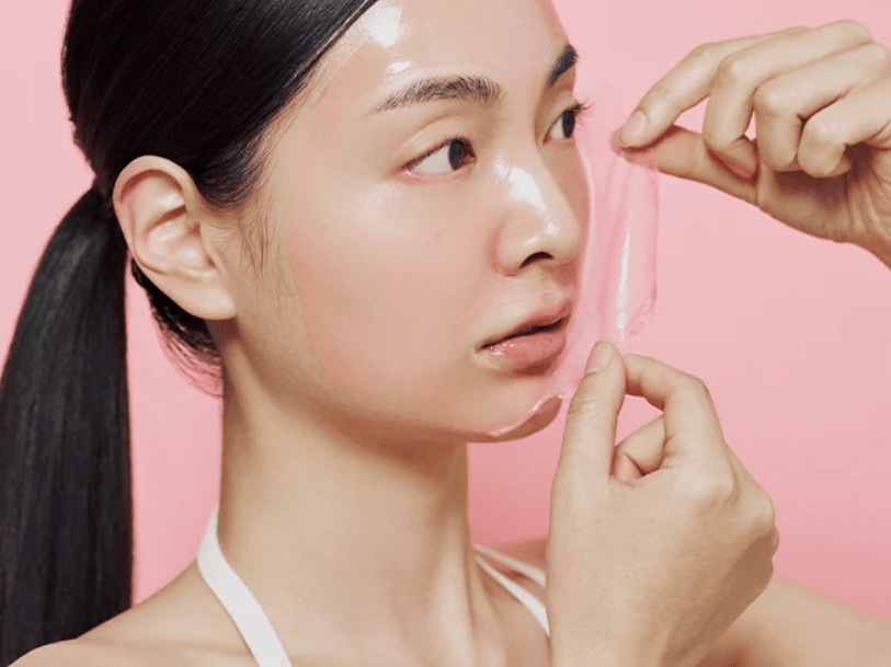 SKIN1004 Poremizing Glow Wrapping Mask peeling off as a film