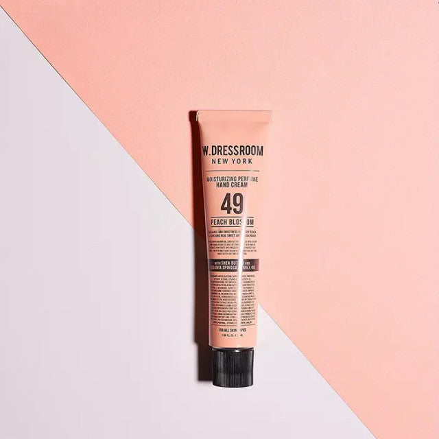 W DRESSROOM Moisturizing 
Perfume Hand Cream 49 Peach 
Blossom
